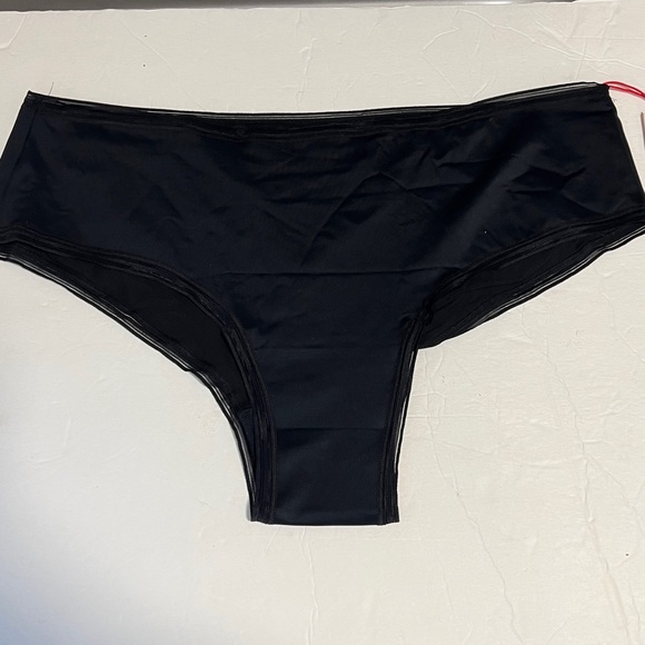 Thinx black cheeky period panties - Picture 2 of 4